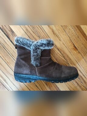 Women’s Khombu Faux Fur Lined Suede Brown Winter Ankle Boots